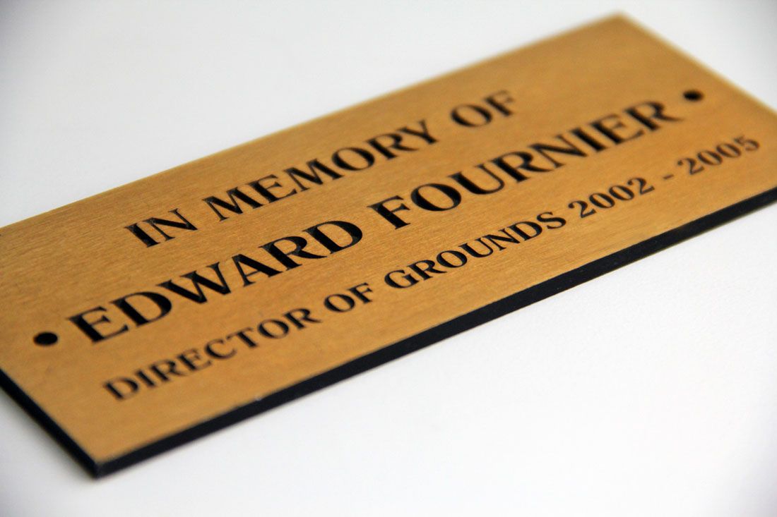 Recognition Plaques Made With a Personal Touch